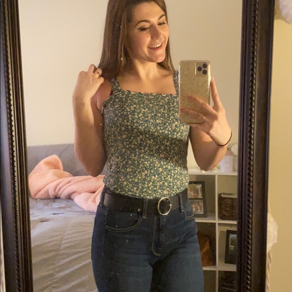 Floral Ruffle Tank Top - Picture 2 of 3
